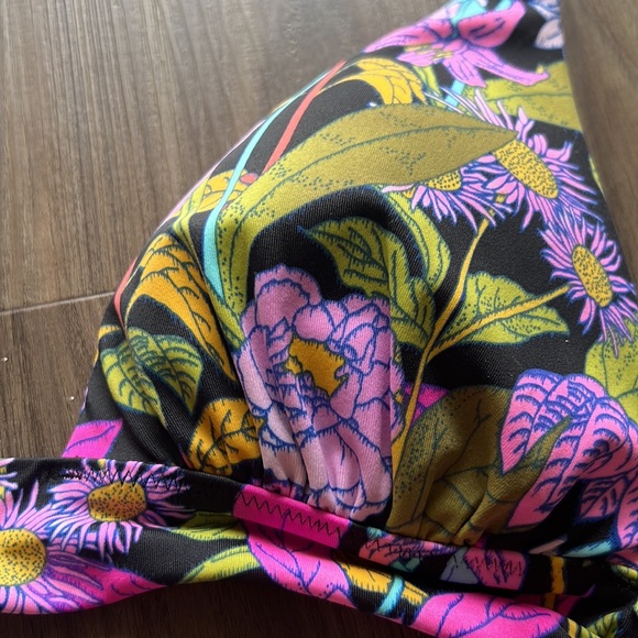 VS The Plunge Bikini Two Piece - Picture 8 of 8